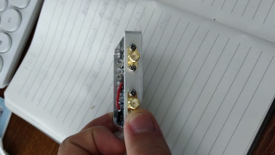 17dB-Verstärkermodul mit doppelter Verstärkung von 2,4 GHz bis 5,8 GHz mit selbstentworfenem PCBA