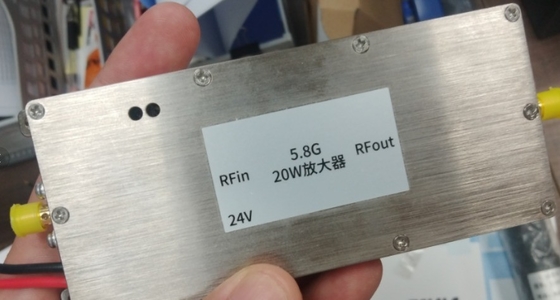 2.4GHz Drohnensignalverstärker 20W Reichweitenverlängerer